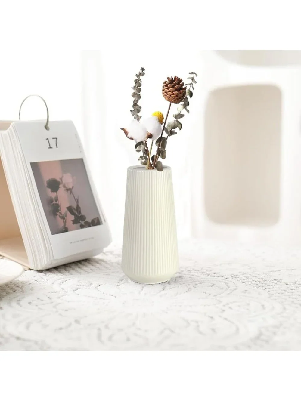 N/A versatile vase